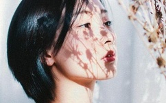 夫妻之间观看的视频